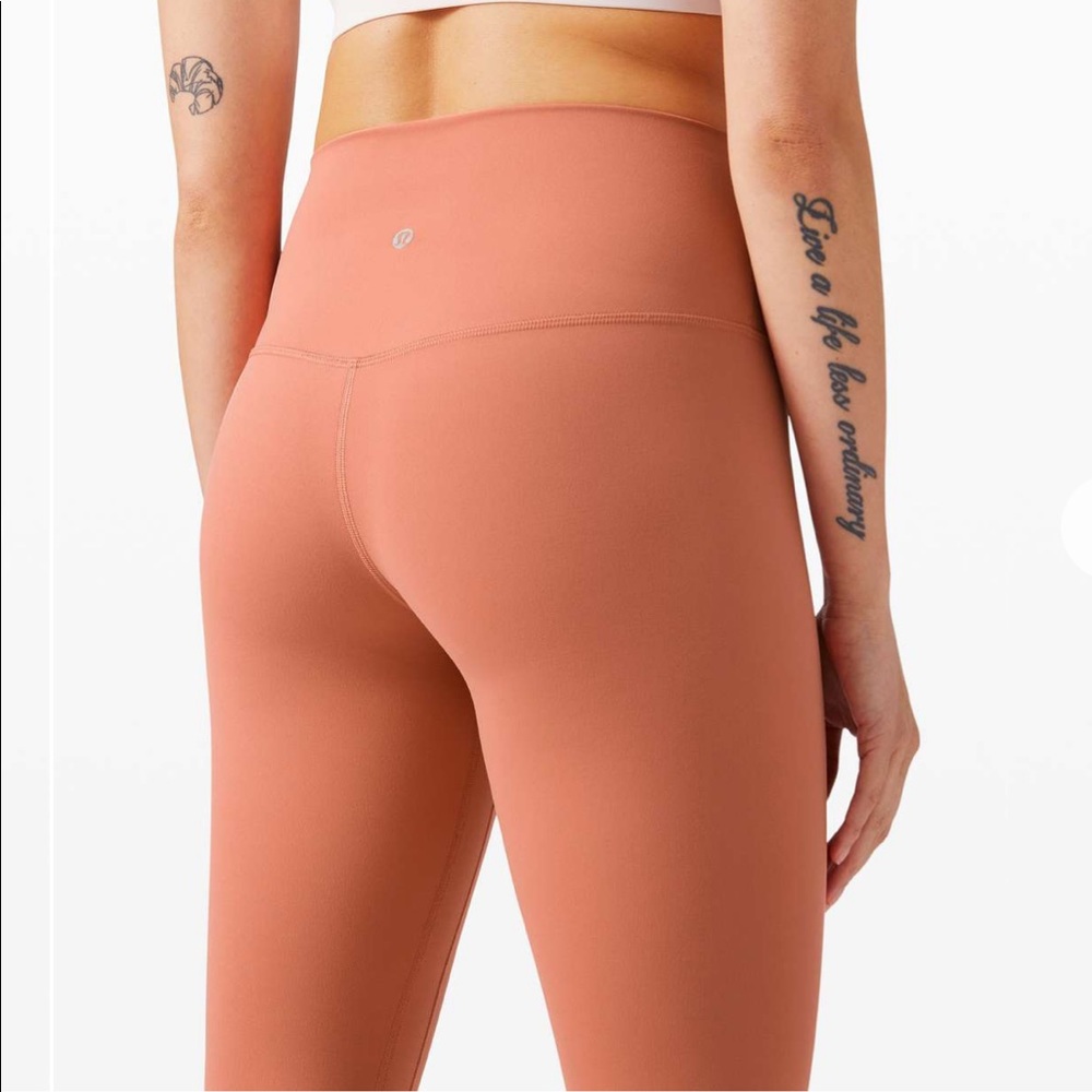 Lulu🍋 Rustic Coral Align 25” size 10